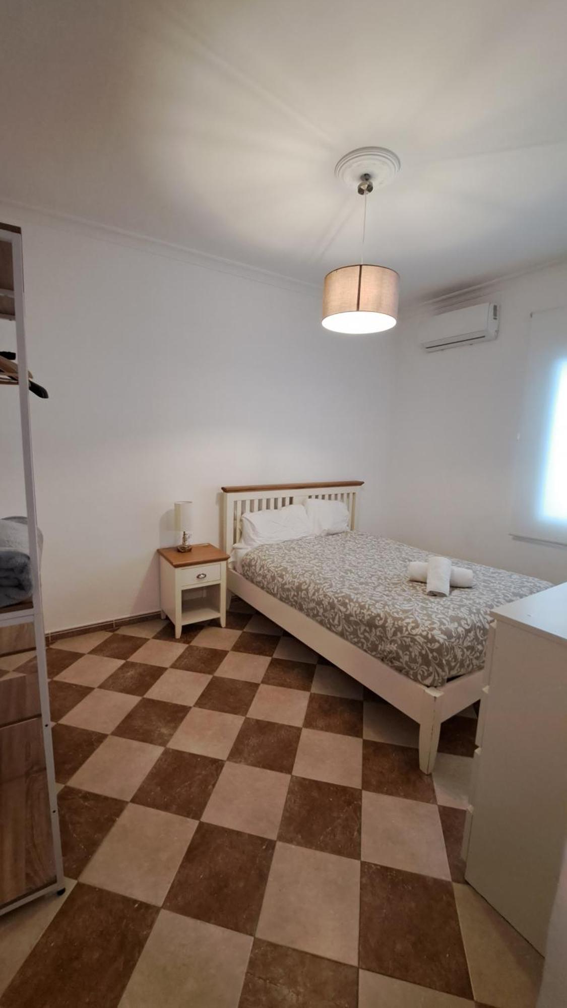 Ms4 Apartamentos Nervion Севиля Екстериор снимка