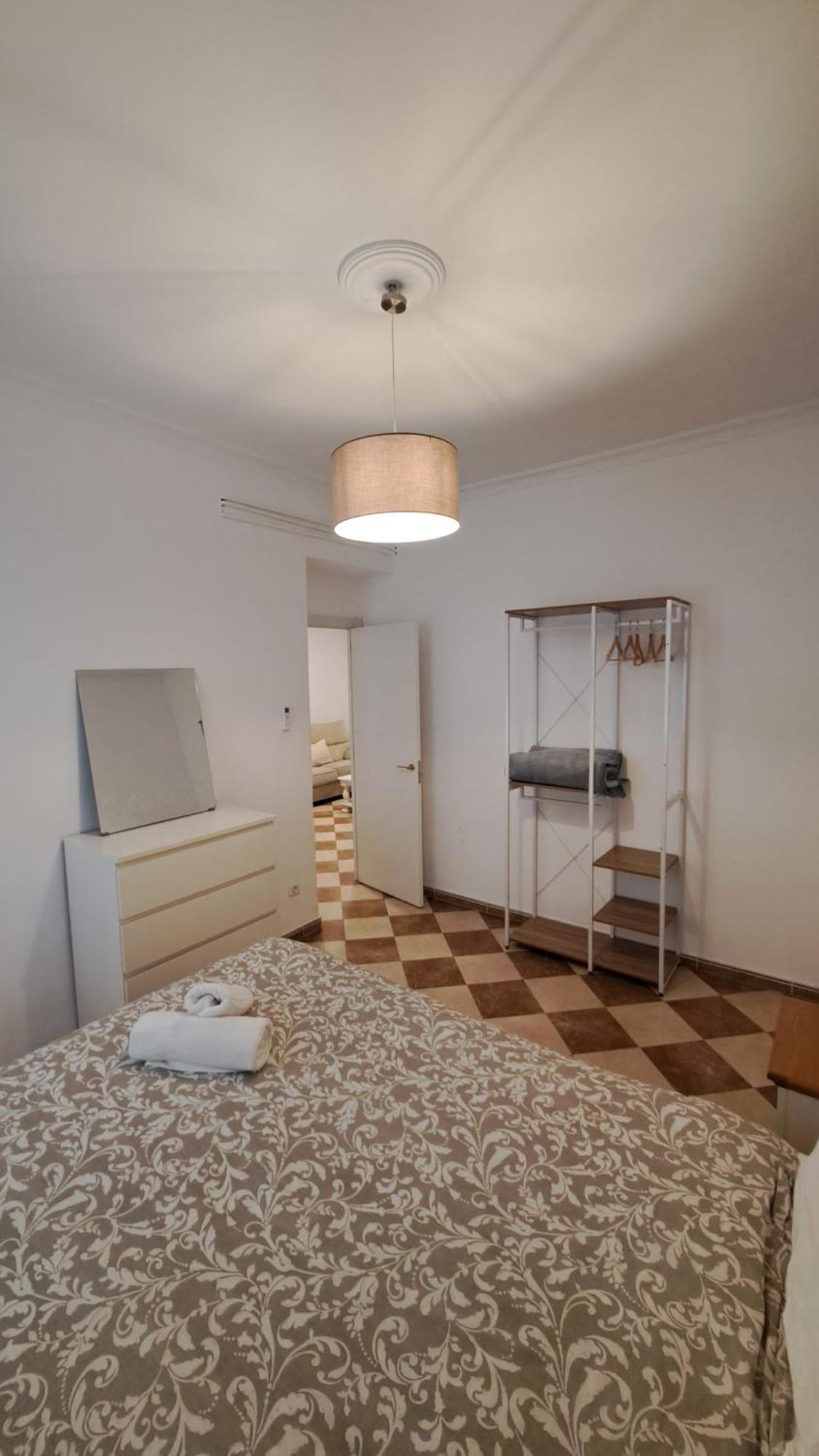 Ms4 Apartamentos Nervion Севиля Екстериор снимка