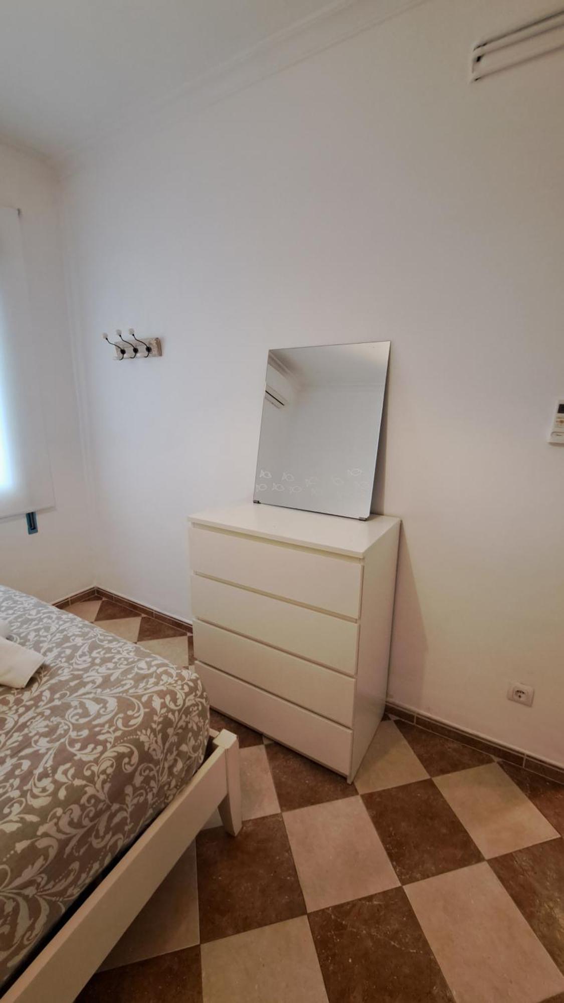 Ms4 Apartamentos Nervion Севиля Екстериор снимка